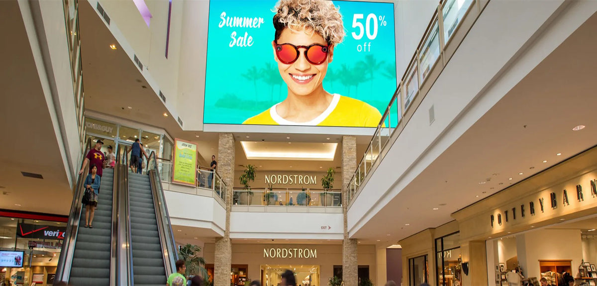 Large Shopping Mall Atrium Feature Display